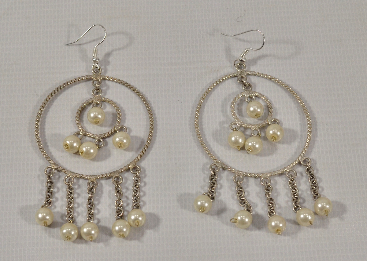Pearls Earring