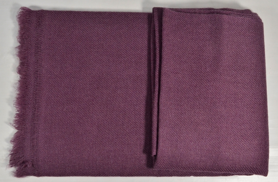 Woolen shawl Violet .